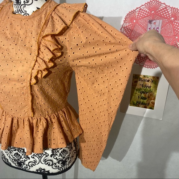 Olivaceous Mock Neck Long Sleeve Ruffled Eyelet Hobo Blouse Back Zippered NWT - Picture 3 of 9